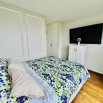 Habitaciones Con Vistas A La Ciudad Y Parque